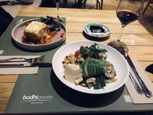 Firecracker Salad and Pumpkin Lasagna at BodhiGreen Vegetariano in Alicante