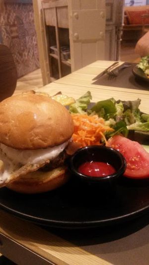 Veggie burger at Bodhigreen  at BodhiGreen Vegetariano in Alicante