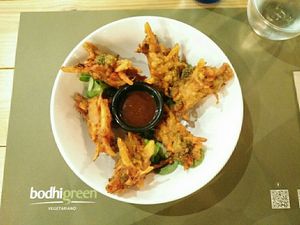 pakoras at BodhiGreen Vegetariano in Alicante