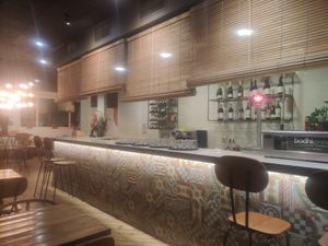 The bar at BodhiGreen Vegetariano in Alicante