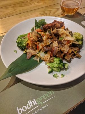 Asian noodles at BodhiGreen Vegetariano in Alicante