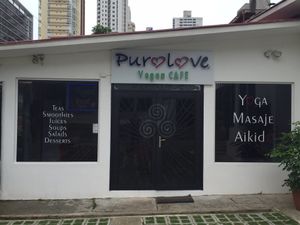 entrance at Purolove Vegan Gourmet in Panama City