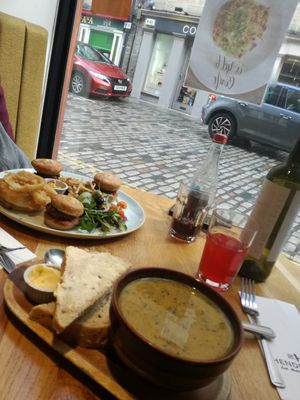 Sehr nette service. at Henderson's Vegan in Edinburgh