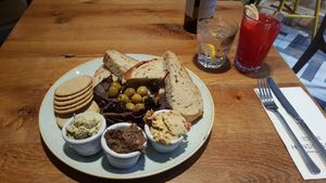 The Plater and homemade Raspberry Lemonade at Henderson's Vegan in Edinburgh