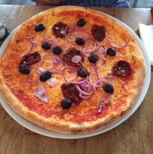 Vegan cheese Pizza  at Dellago in Vienna