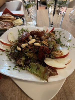 Haus Salade 🥗   at Granola Company in Graz
