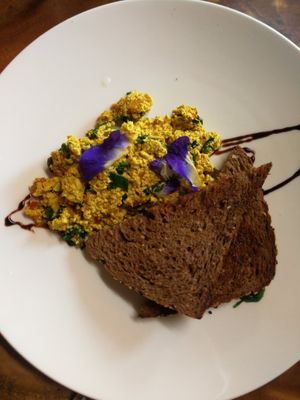 Scrambled Tofu - super delicious at Smoothie Shop in Jimbaran