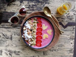 Vegan smoothie bowl at Smoothie Shop in Jimbaran