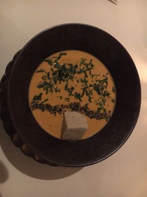 Capsicum/mint soup at Tudore Tranquility in Tokyo