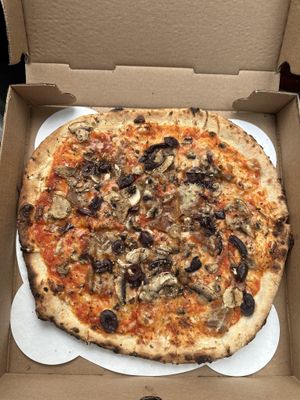 Vegan Pizza (comes with Kalamata olives, onions and mushrooms as toppings) Extra baked+ no oil   at Flatbread Company in Portsmouth