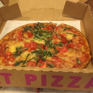 margerhita pizza at Amy's Drive Thru in Rohnert Park