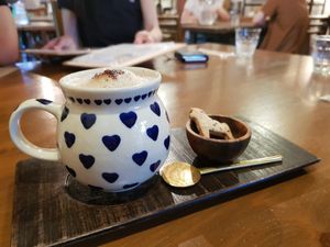 Soy chai cappuccino and biscuit at Simme in Ise