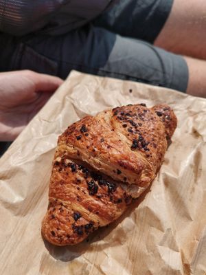 croissant farcit de xocolata at La Cuchara Veggie in A Coruna