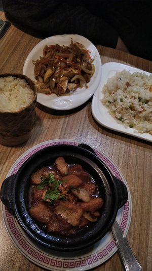 Ravie de mon expérience dans ce restaurant ! On y mange très bien pour un très bon prix. Un plaisir de retrouver ces saveurs, j'ai hâte d'y retourner ! at Vege Saveurs in Paris