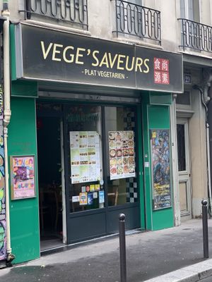 Storefront   at Vege Saveurs in Paris