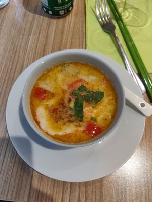 Thai soup with coconut milk at Vege Saveurs in Paris