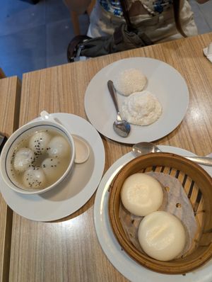  at Vege Saveurs in Paris