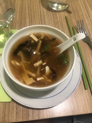 Hot and sour soup at Vege Saveurs in Paris