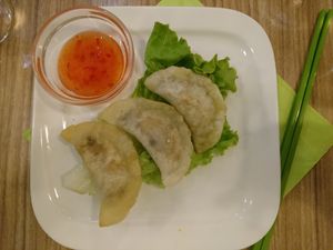 Raviolis frits at Vege Saveurs in Paris