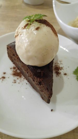 Gateau chocolat soymilk ice cream at Cafe the 6BT in Tokyo