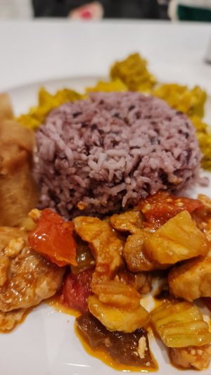 Rice with 3 dishes - 95 baht at Walee - EM Quartier in Bangkok