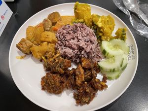 Rice with three choices, 95 baht  at Walee - EM Quartier in Bangkok