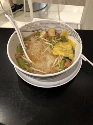 Best vegan Guay Tiew Tom Yum Soup! at Walee - EM Quartier in Bangkok