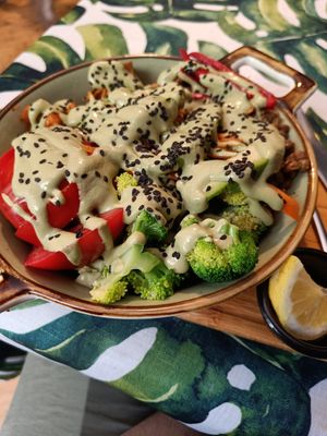 Kiwi bowl at Kiwi Vegan Cafe in Tbilisi