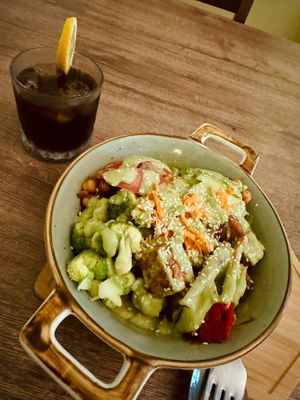 tofu+broccoli bowl.
 at Kiwi Vegan Cafe in Tbilisi