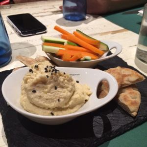 hummus at Casa Griega in Barcelona