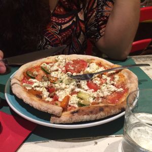 pizza griega at Casa Griega in Barcelona