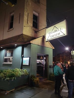 Outside at Triangle Tavern in Philadelphia