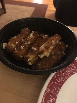 Mozzarella sticks vegan at Triangle Tavern in Philadelphia