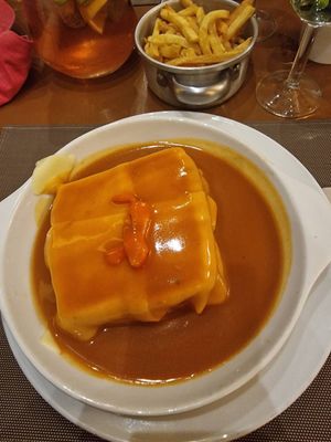 Seitan Franceshina  at Francesinhas Al Forno da Baixa in Porto