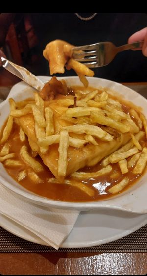 Francesinha de Tempeh at Francesinhas Al Forno da Baixa in Porto