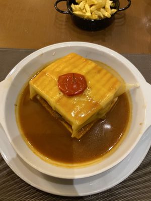 Tempeh Francesinhas  at Francesinhas Al Forno da Baixa in Porto