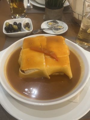 seitan  at Francesinhas Al Forno da Baixa in Porto
