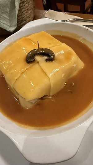 Francesinha de tofu   at Francesinhas Al Forno da Baixa in Porto