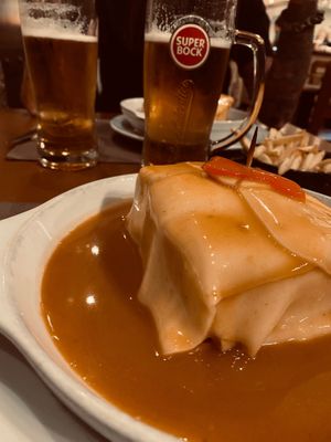 Francesinha di seitan at Francesinhas Al Forno da Baixa in Porto