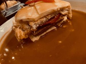 Francesinha di seitan at Francesinhas Al Forno da Baixa in Porto