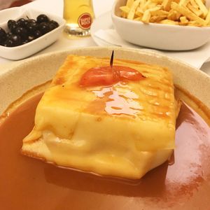  Vegan Francesinha at Francesinhas Al Forno da Baixa in Porto