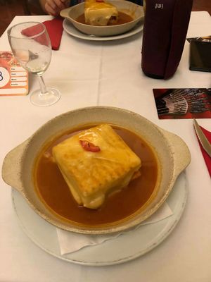 Tempeh francesinha at Francesinhas Al Forno da Baixa in Porto