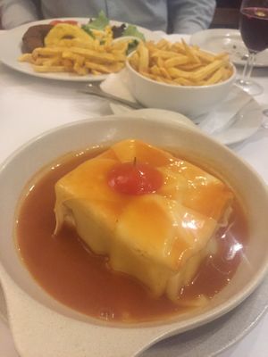 Francesinhas & sausage at Francesinhas Al Forno da Baixa in Porto