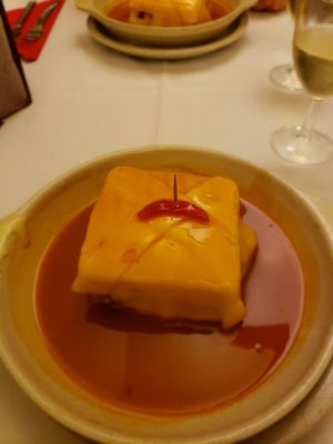 Wheat gluten version at Francesinhas Al Forno da Baixa in Porto