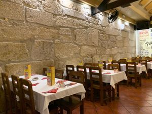 The venue at Francesinhas Al Forno da Baixa in Porto