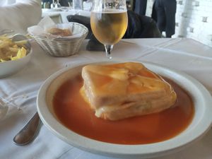 Francesinhas vegana at Francesinhas Al Forno da Baixa in Porto