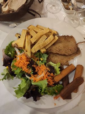 Seitan delicioso at Francesinhas Al Forno da Baixa in Porto