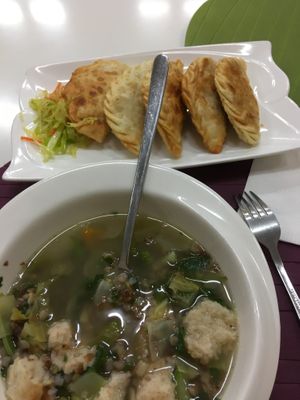 Buckwheat soup et khuushuur (un peu trop copieux pour une seule personne, mais excellent!) at Vitos Vegan - Витос веган in Ulaanbaatar