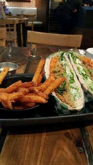 Burger pantère petite frite et chaï at Panthere Verte - St. Denis in Montreal