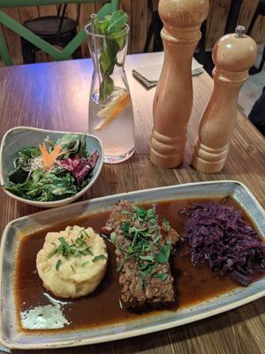 maronen-wallnussbraten at Paletti Die Genuss Bar in Neu-isenburg
